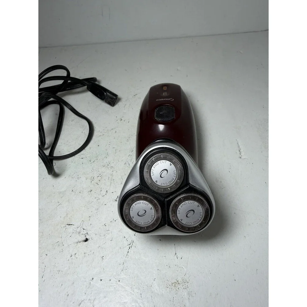 Norelco 5821 XL Men's Portable 3 Rotary Head Electric Razer Shaver